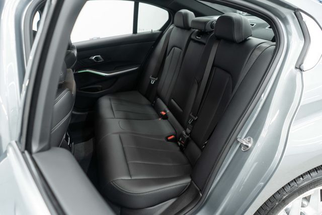 2025 BMW 3 Series 330i xDrive - 22958173 - 29