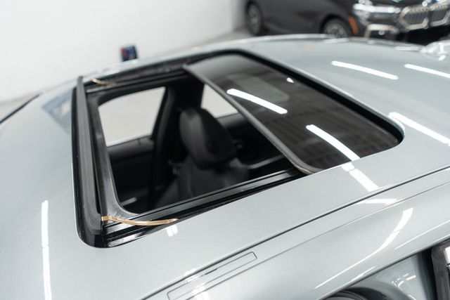 2025 BMW 3 Series 330i xDrive - 22958173 - 39