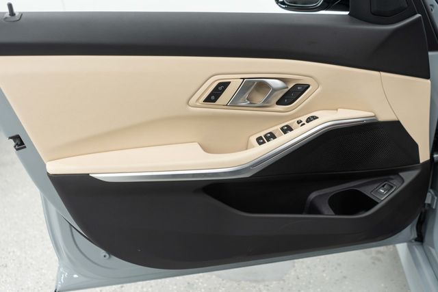 2025 BMW 3 Series 330i xDrive - 22959413 - 13