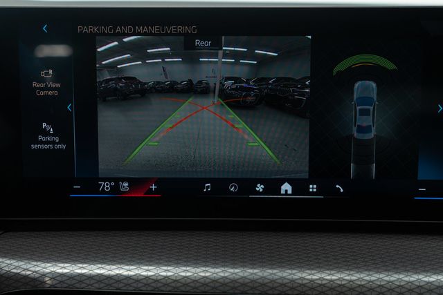 2025 BMW 3 Series 330i xDrive - 22959413 - 20