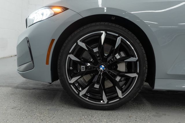 2025 BMW 3 Series 330i xDrive - 22959413 - 31