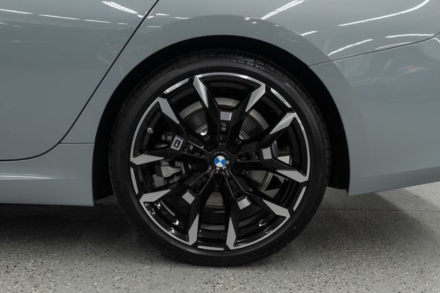 2025 BMW 3 Series 330i xDrive - 22959413 - 32