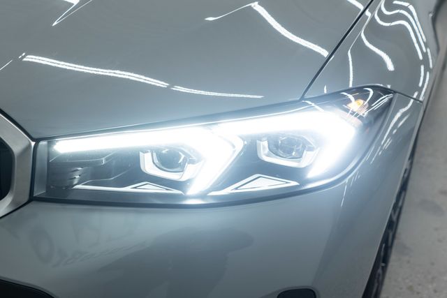 2025 BMW 3 Series 330i xDrive - 22959413 - 42