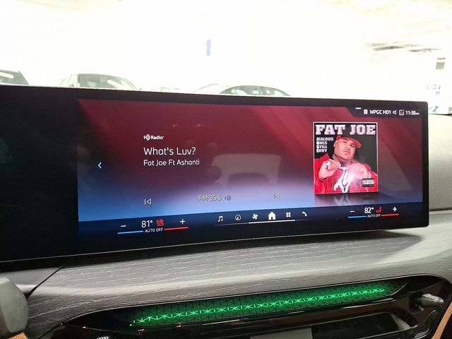 2025 BMW 3 Series 330i xDrive - 22991219 - 18