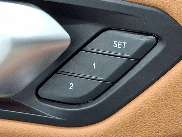 2025 BMW 3 Series 330i xDrive - 22991219 - 27