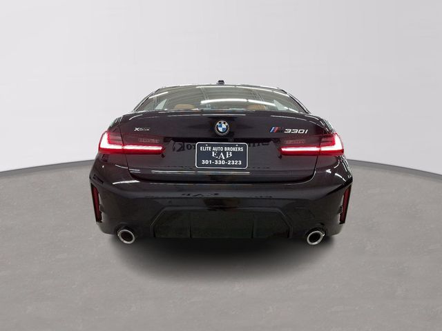 2025 BMW 3 Series 330i xDrive - 22991219 - 4