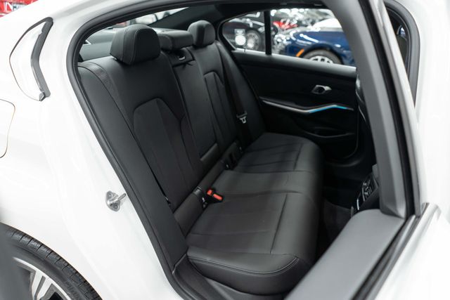 2025 BMW 3 Series 330i xDrive - 23012870 - 10