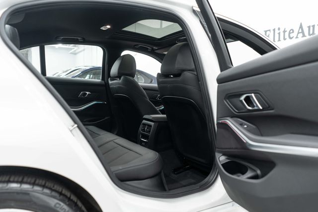 2025 BMW 3 Series 330i xDrive - 23012870 - 11