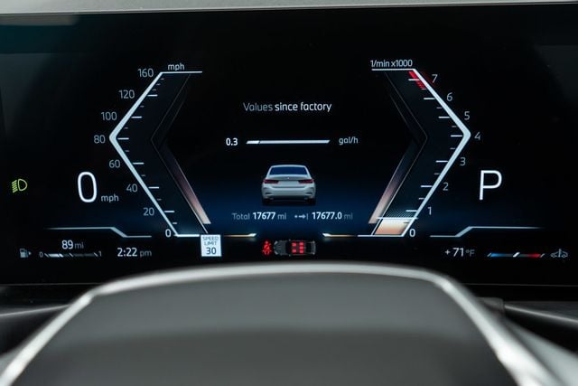 2025 BMW 3 Series 330i xDrive - 23012870 - 14