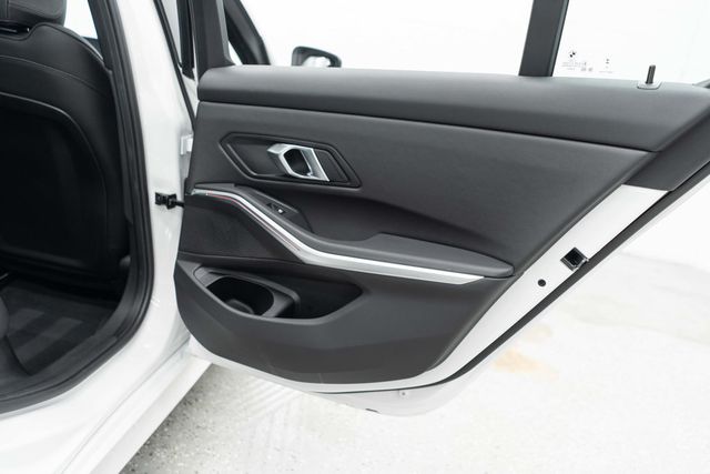 2025 BMW 3 Series 330i xDrive - 23012870 - 25