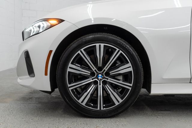 2025 BMW 3 Series 330i xDrive - 23012870 - 32