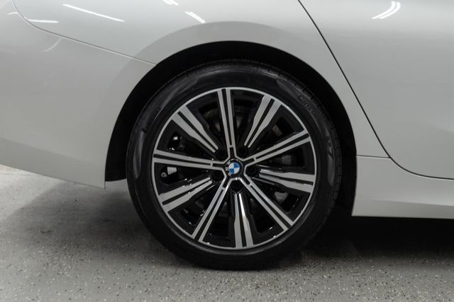 2025 BMW 3 Series 330i xDrive - 23012870 - 34