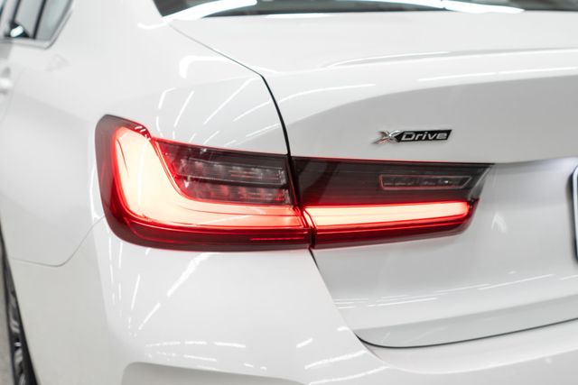 2025 BMW 3 Series 330i xDrive - 23012870 - 40
