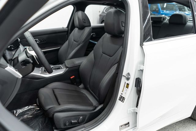 2025 BMW 3 Series 330i xDrive - 23012870 - 8