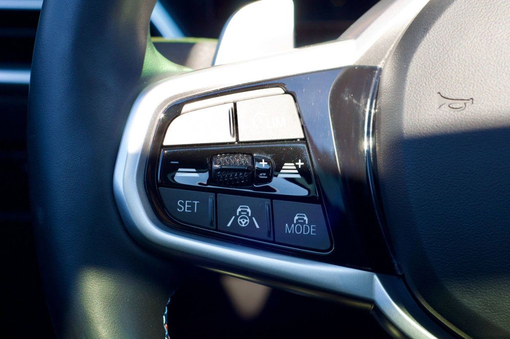 2025 BMW 3 Series LocalTrade/M-340-X-Drive/DrivingAssistanceProfessionalPkg/NAV - 22984445 - 18