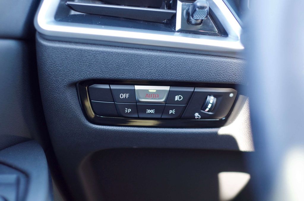 2025 BMW 3 Series LocalTrade/M-340-X-Drive/DrivingAssistanceProfessionalPkg/NAV - 22984445 - 30