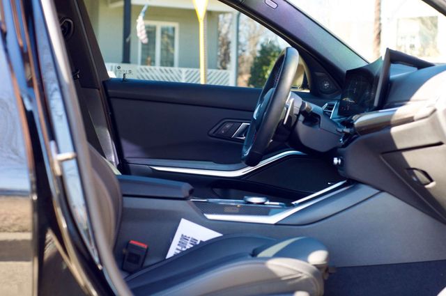 2025 BMW 3 Series LocalTrade/M-340-X-Drive/DrivingAssistanceProfessionalPkg/NAV - 22984445 - 36