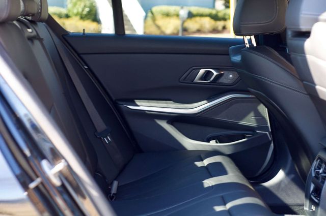 2025 BMW 3 Series LocalTrade/M-340-X-Drive/DrivingAssistanceProfessionalPkg/NAV - 22984445 - 42