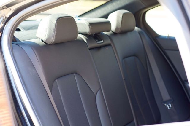 2025 BMW 3 Series LocalTrade/M-340-X-Drive/DrivingAssistanceProfessionalPkg/NAV - 22984445 - 43