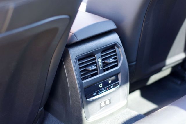 2025 BMW 3 Series LocalTrade/M-340-X-Drive/DrivingAssistanceProfessionalPkg/NAV - 22984445 - 44