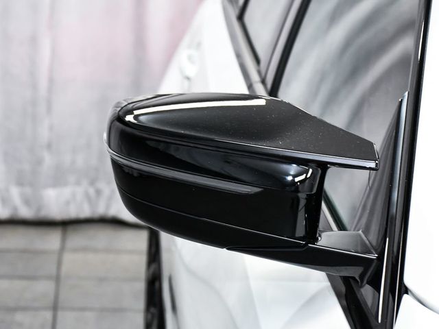 2025 BMW 3 Series M340i xDrive - 23046118 - 70