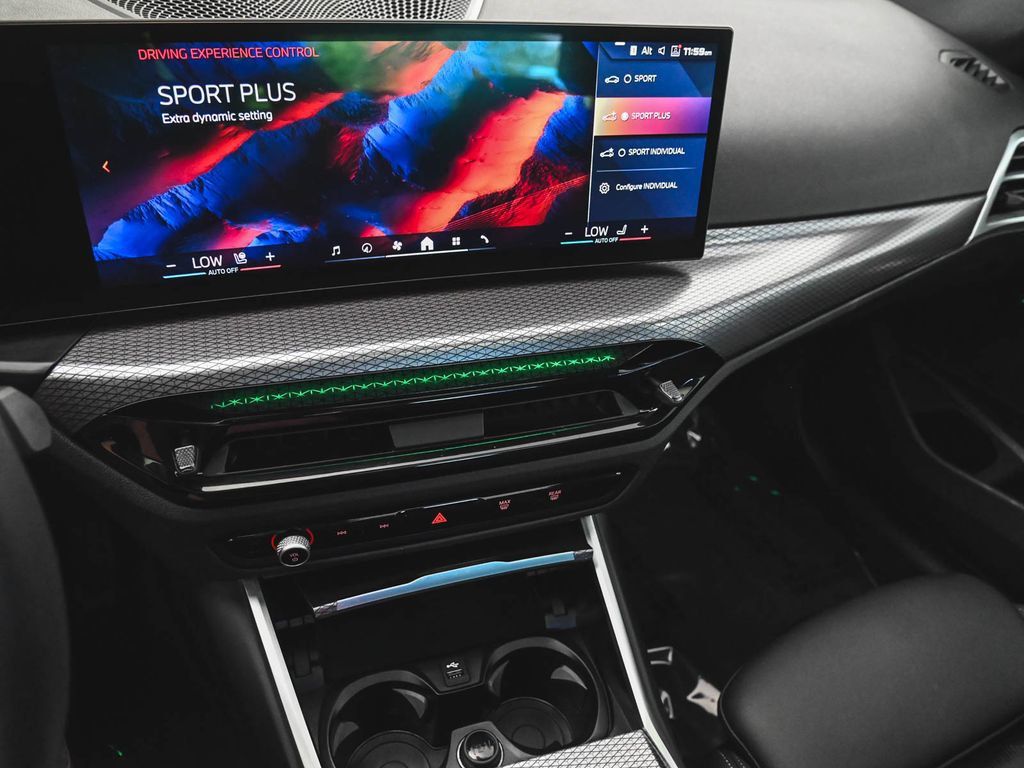 BMW 3 Series photo 20