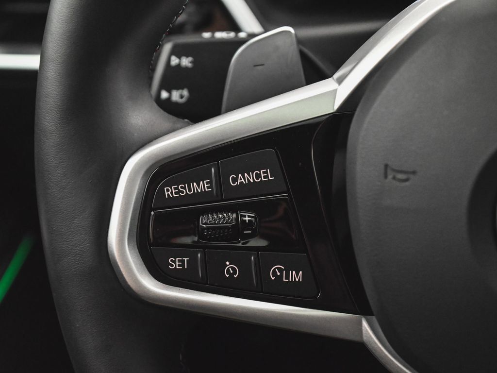 BMW 3 Series photo 28