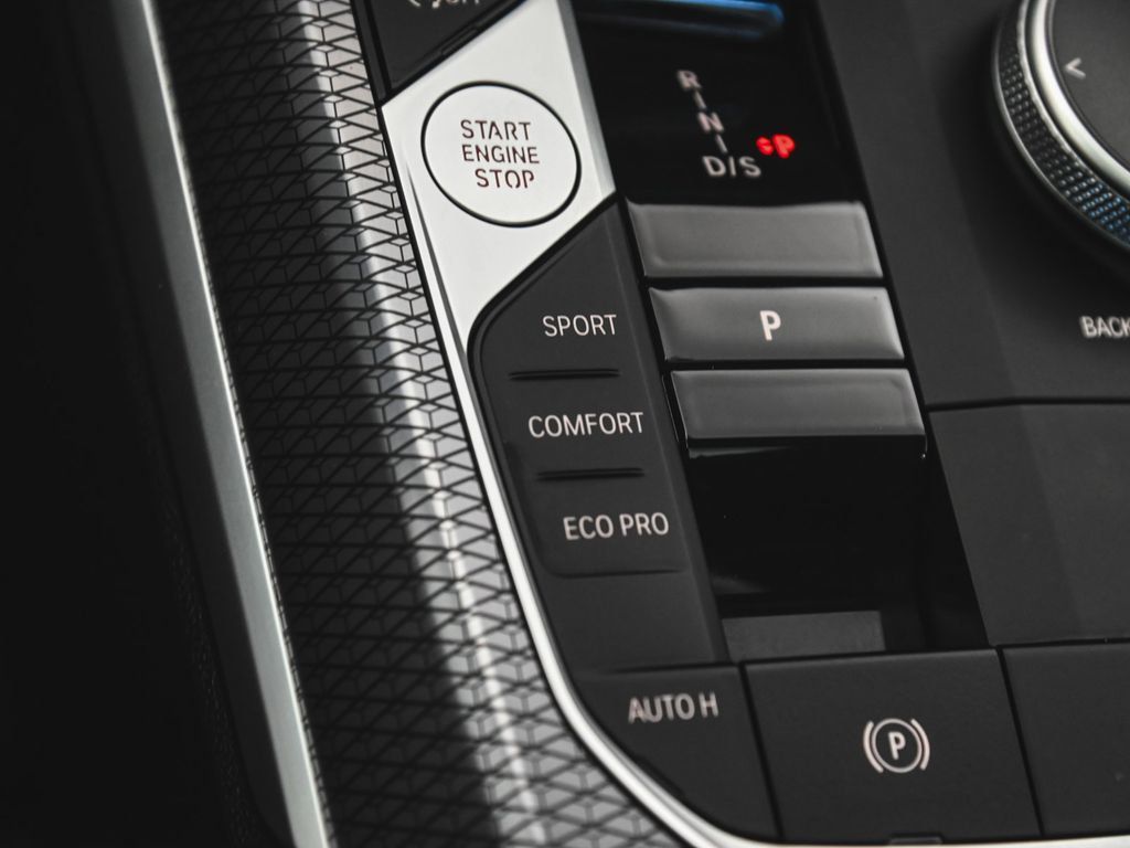 BMW 3 Series photo 32