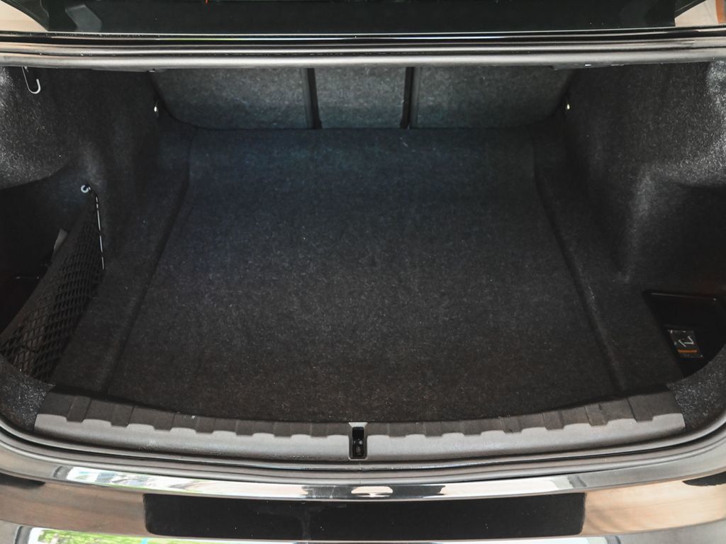 BMW 3 Series photo 43
