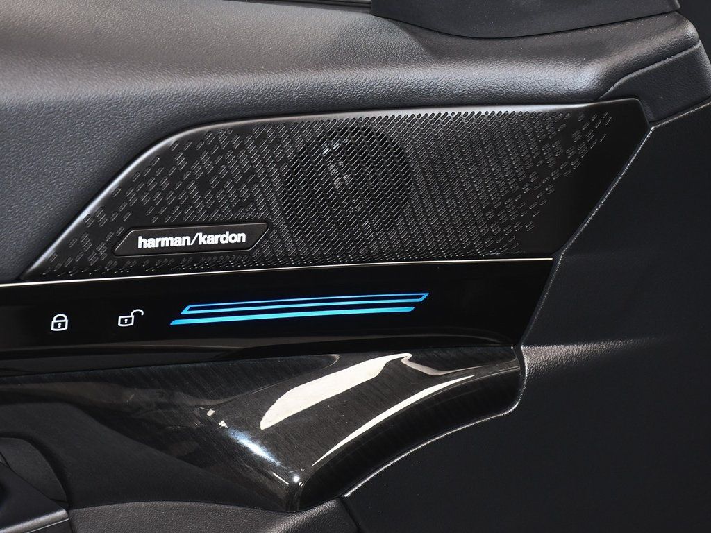 2025 Bmw 530i photo 11