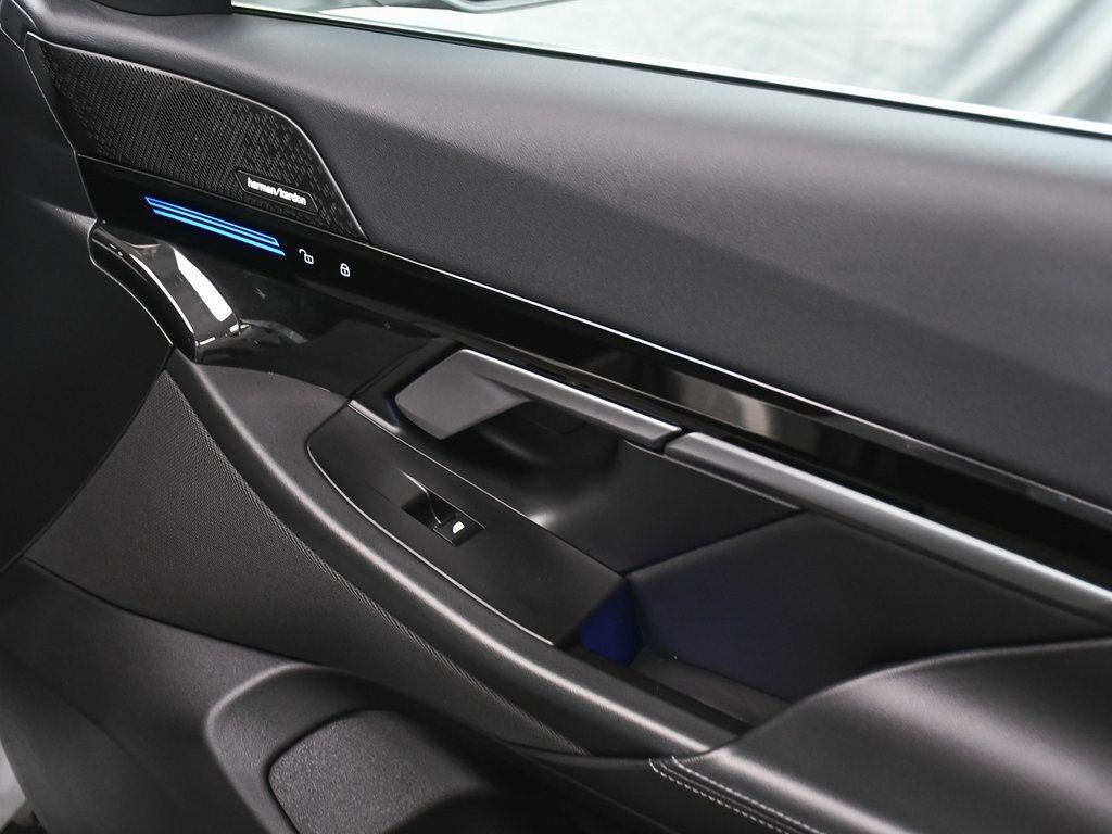 2025 Bmw 530i photo 19