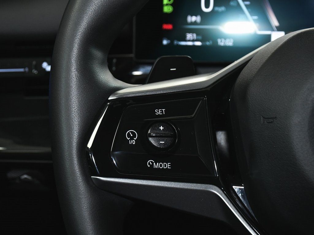 2025 Bmw 530i photo 36