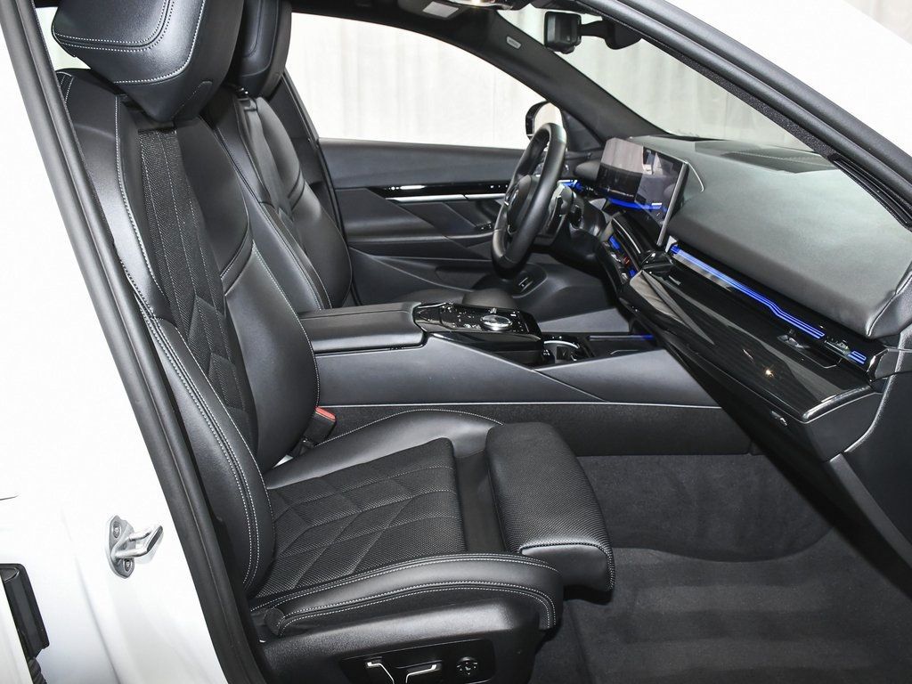 2025 Bmw 530i photo 54
