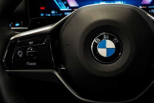 2025 BMW 5 Series 530i - 23038998 - 16