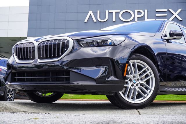 2025 BMW 5 Series 530i - 23038998 - 1