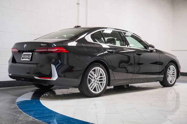 2025 BMW 5 Series 530i - 23038998 - 31