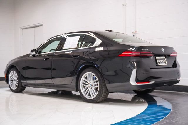 2025 BMW 5 Series 530i - 23038998 - 32