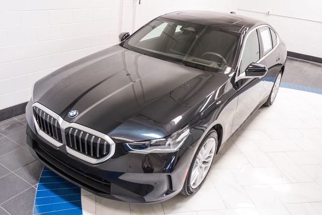 2025 BMW 5 Series 530i - 23038998 - 39