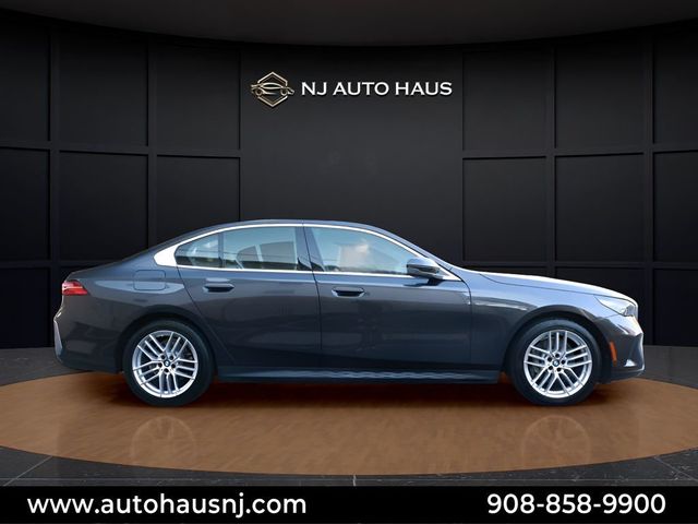 2025 BMW 5 Series 530i - 23044493 - 14
