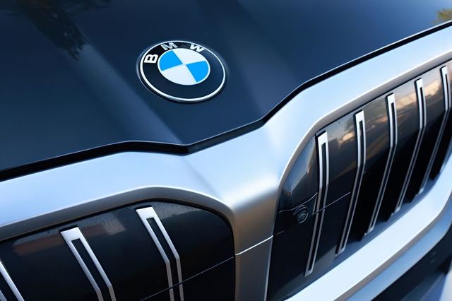 2025 BMW 5 Series 530i - 23044493 - 18