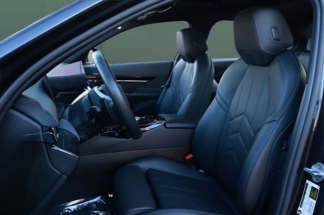 2025 BMW 5 Series 530i - 23044493 - 1