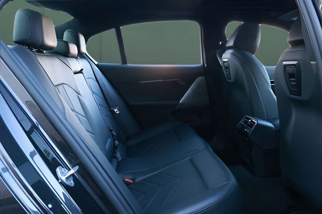 2025 BMW 5 Series 530i - 23044493 - 24