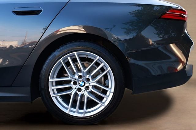 2025 BMW 5 Series 530i - 23044493 - 6