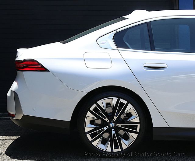 2025 BMW 5 Series 530i - 23068519 - 14