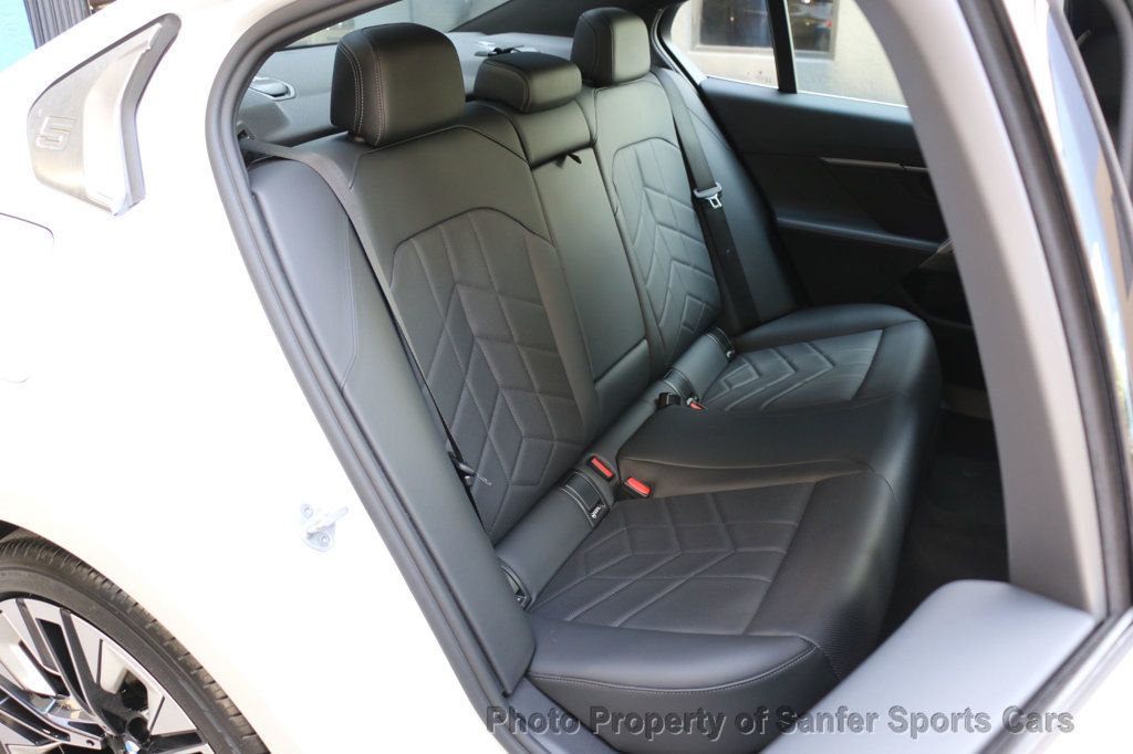 2025 BMW 5 Series 530i - 23068519 - 29