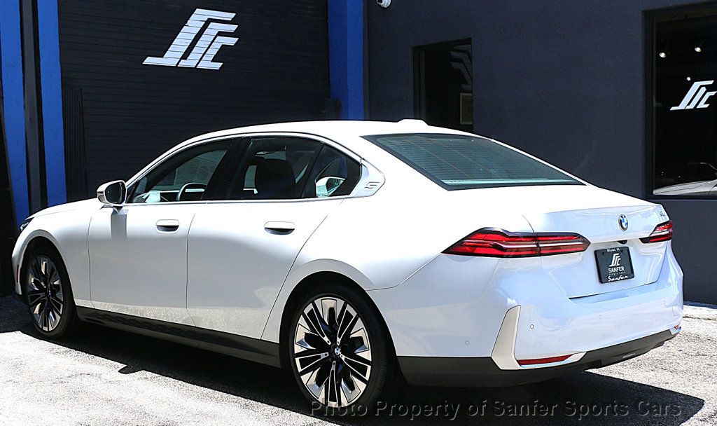 2025 BMW 5 Series 530i - 23068519 - 4