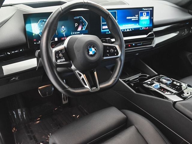 2025 BMW 5 Series 530i xDrive - 22915376 - 14