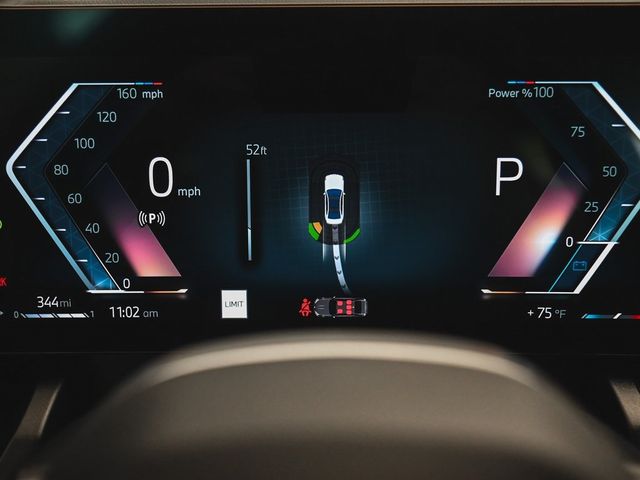 2025 BMW 5 Series 530i xDrive - 22915376 - 15