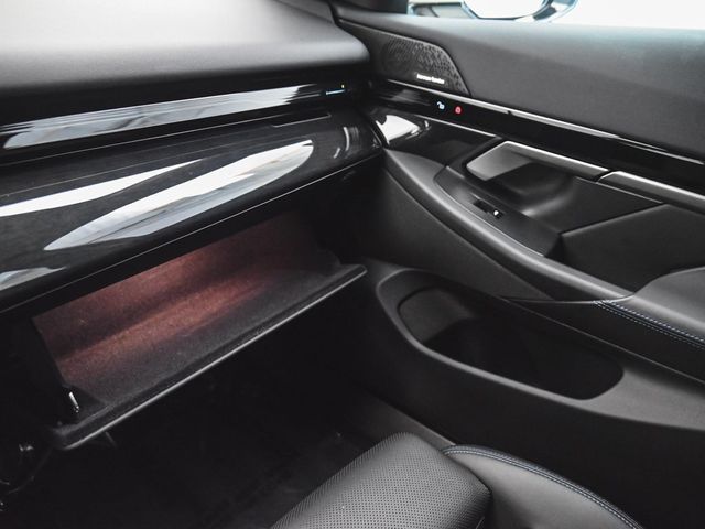 2025 BMW 5 Series 530i xDrive - 22915376 - 16