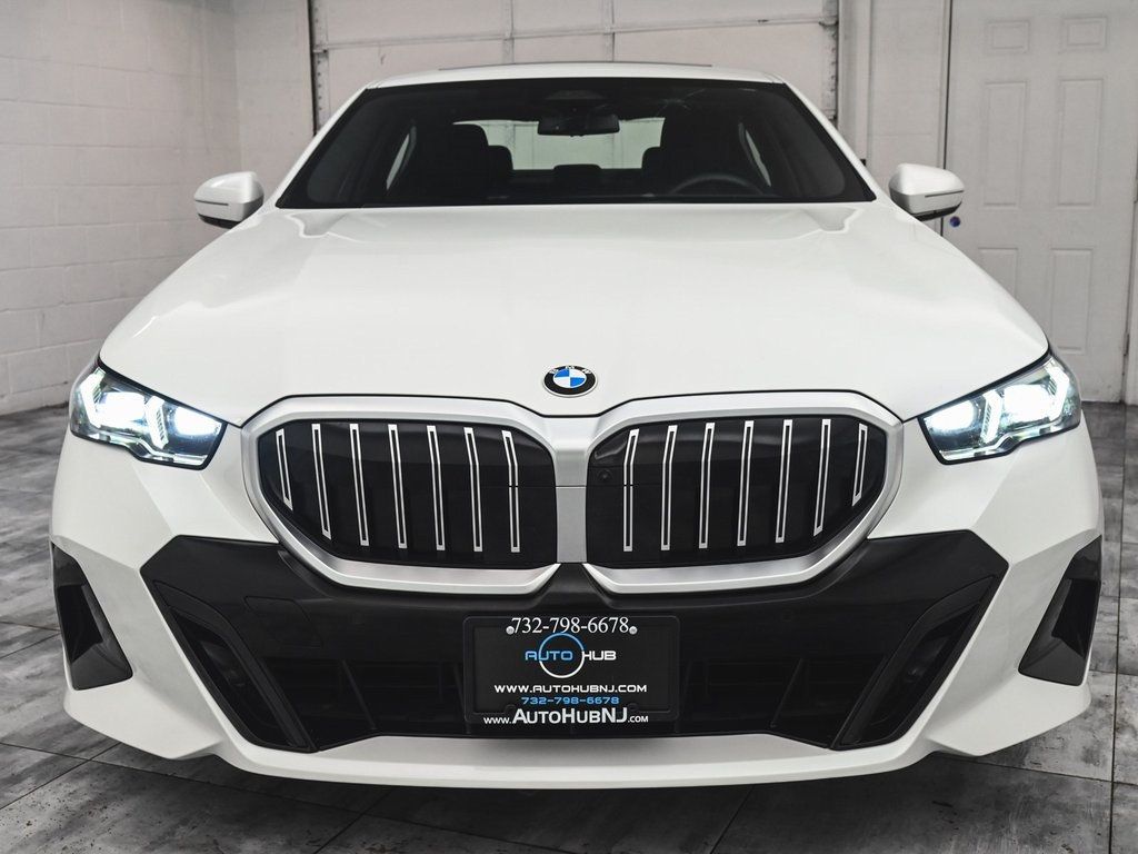 2025 Bmw 530i xDrive photo 2